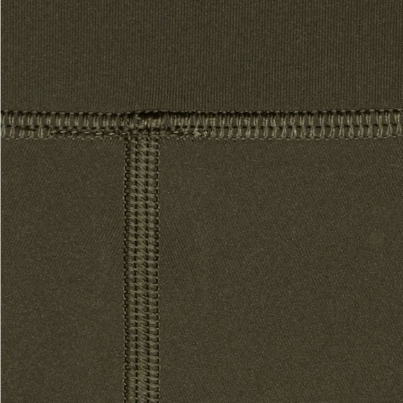 Lululemon Wunder Under Crop Dark Olive Full-On Luxtreme 21” Sz 4 Like New - Picture 6 of 9